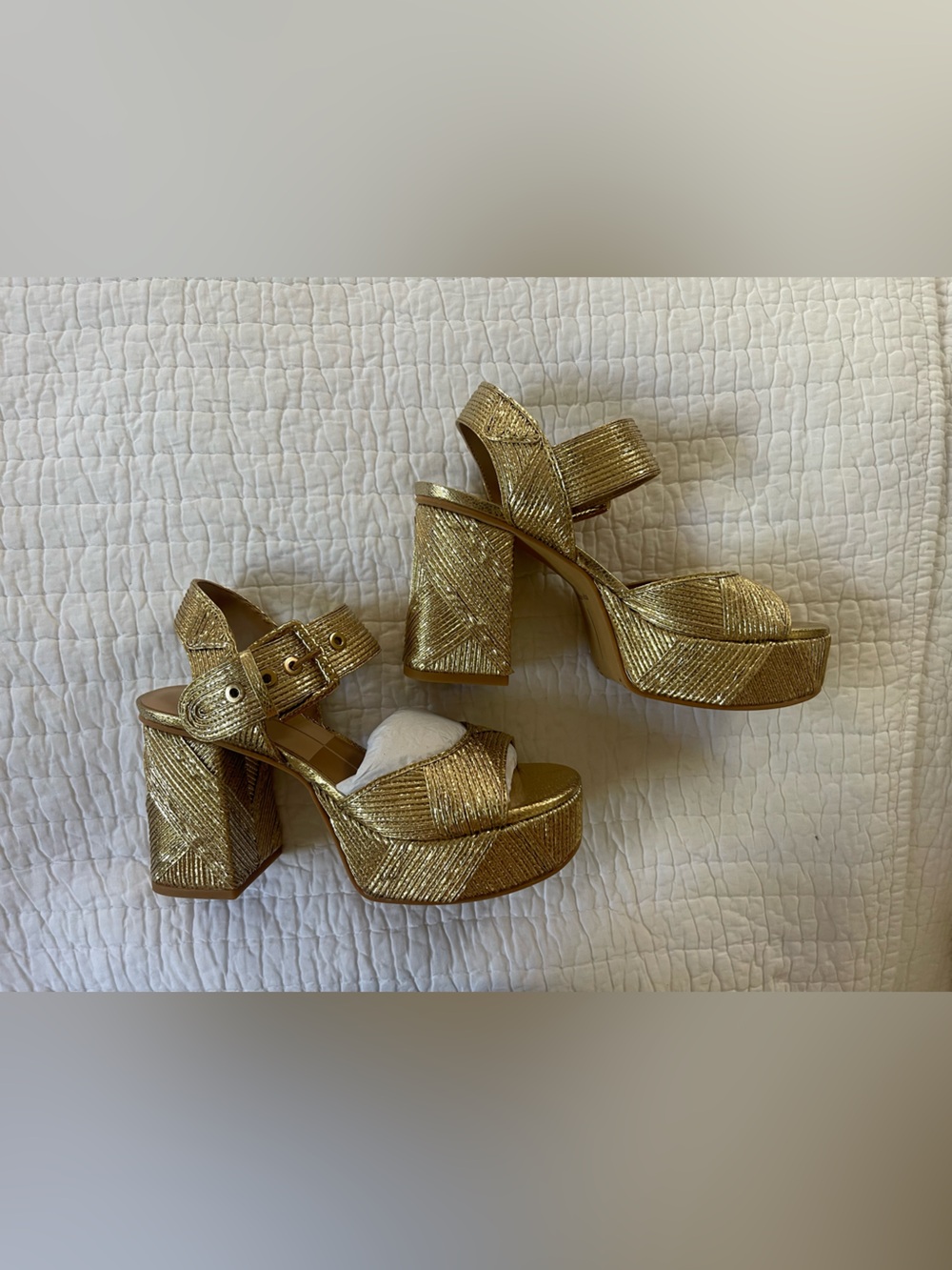 Dolce Vita Gold Metallic Platform Sandals with Chunky Heel gorgeous sz 6